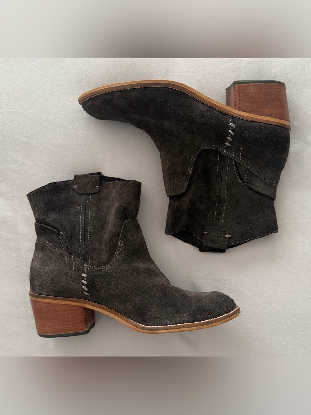 Dolce Vita Dark Gray Leather Western Ankle Boots Size 9